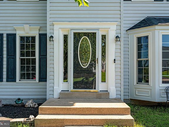 5th image of 10 Grace Ct