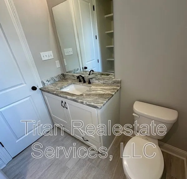 124 Jagged Grove Ln — Photo 10