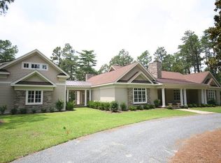 165 W McKenzie Rd, Pinehurst, NC 28374