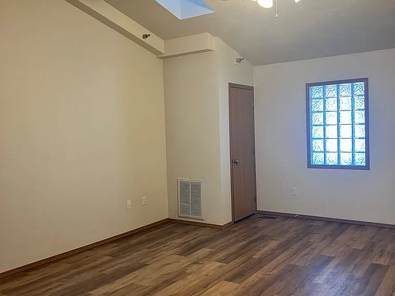 100 S Shebal Ave — Photo 19