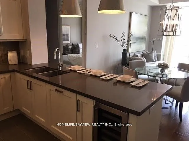 9 Stollery Pond Cres #207 — Photo 5
