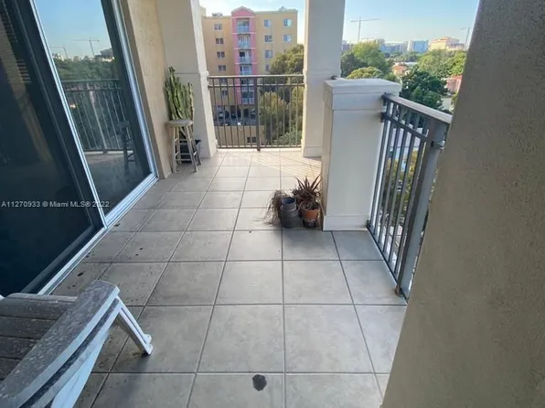 2650 SW 37th Ave APT 607, Miami, FL 33134