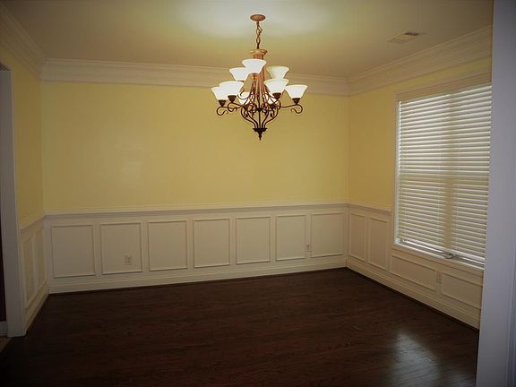3rd image of 2902 Nancy Dr
