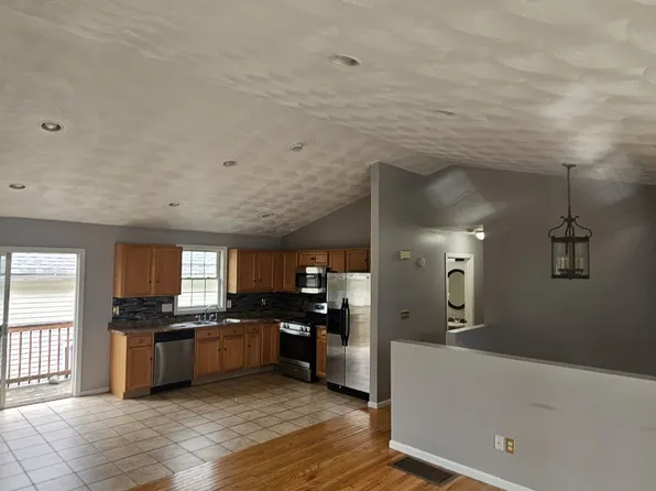 80 Unit St #2, Providence, RI 02909