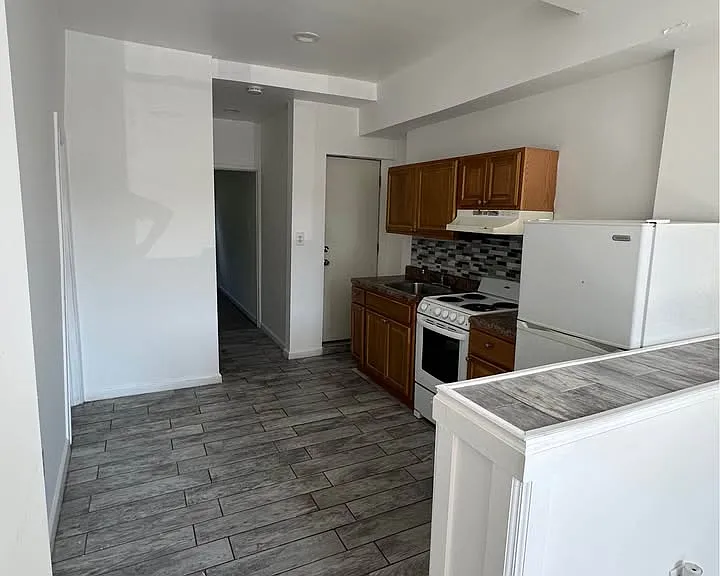 3953 N Fairhill St — Photo 8