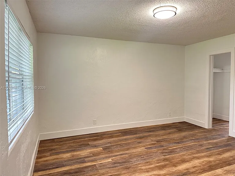 1821 Thomas St #2 — Photo 2