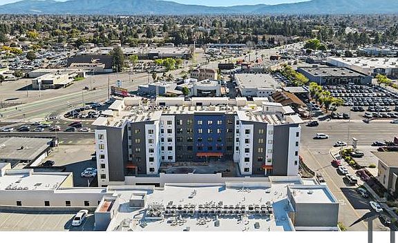 2nd image of 3945 Stevens Creek Blvd