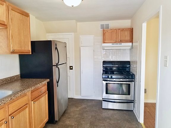 3rd image of 3570 Western Ave
