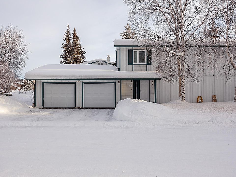 1st image of 102 Maple Dr