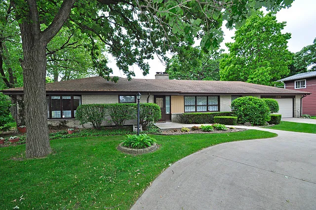 2705 Salem Blvd photo 1