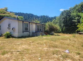471 Moon Ln, Hoopa, CA 95546