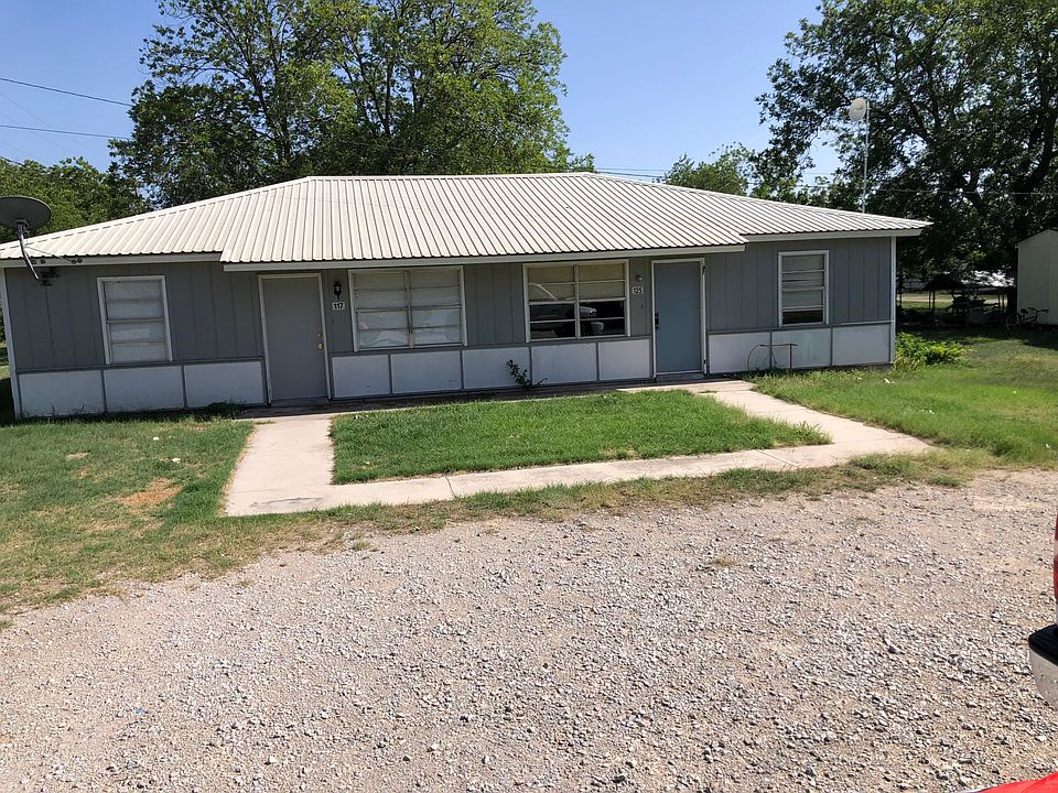 125 NW 7th St, Cross Plains, TX 76443 Zillow