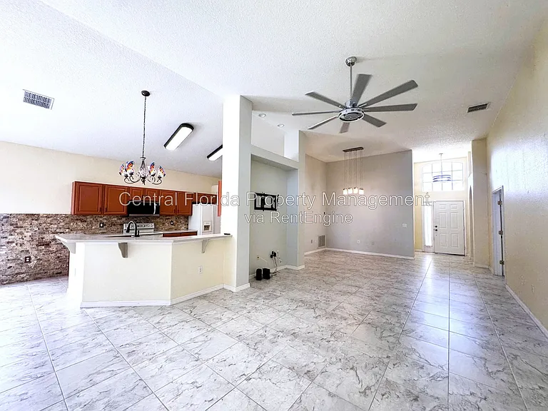 140 Moss Ln — Photo 6