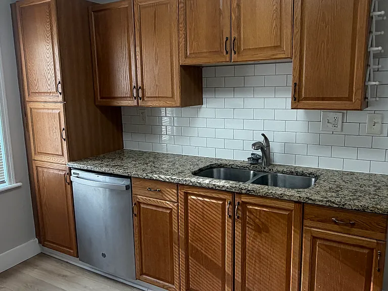 9703 Lilac Dr — Photo 14