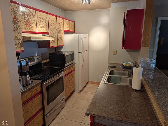 4th image of 4371 Village Parkway Cir W