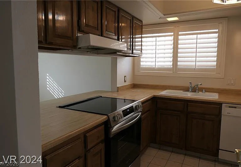 3335 Racquet St — Photo 8