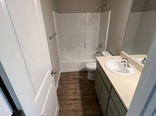 955 Arthur Ave #D, Cottage Grove, OR 97424