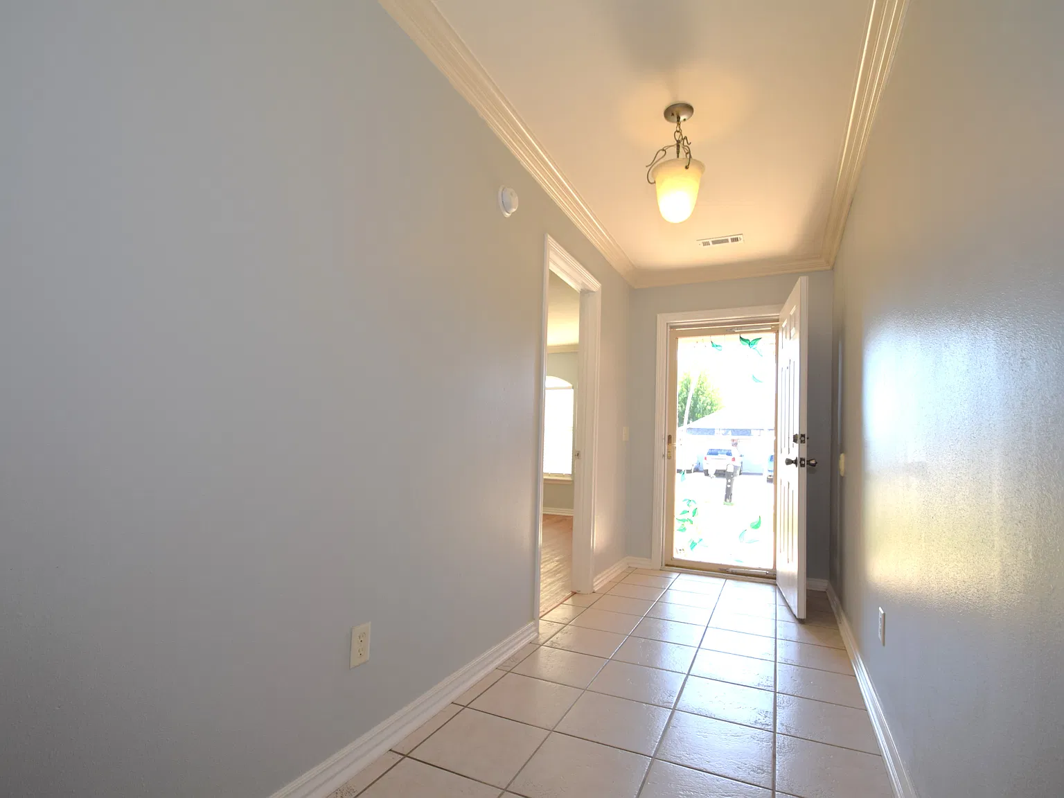 3 bed, 1478 sqft, $1,650 — Photo 2