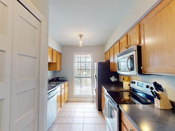 5th image of 106 Sunridge Park