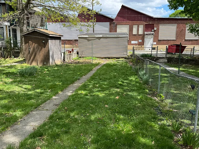 230 S 8th Street — Photo 7