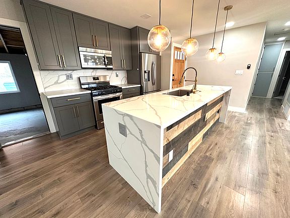 5th image of 2078 Finch Ln