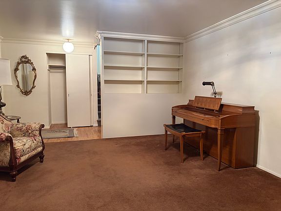 4th image of 6415 S Glen Oaks St #2