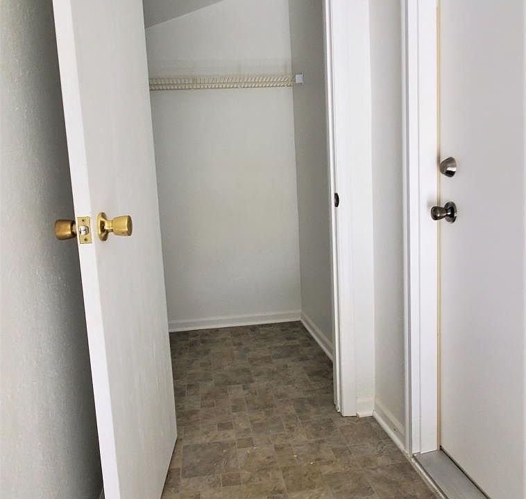 Private Entryway