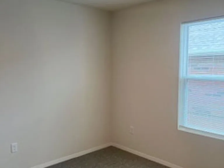 8107 Regency Way — Photo 6