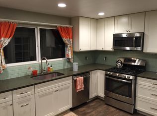 8609 Warren Dr NW #B, Gig Harbor, WA 98335