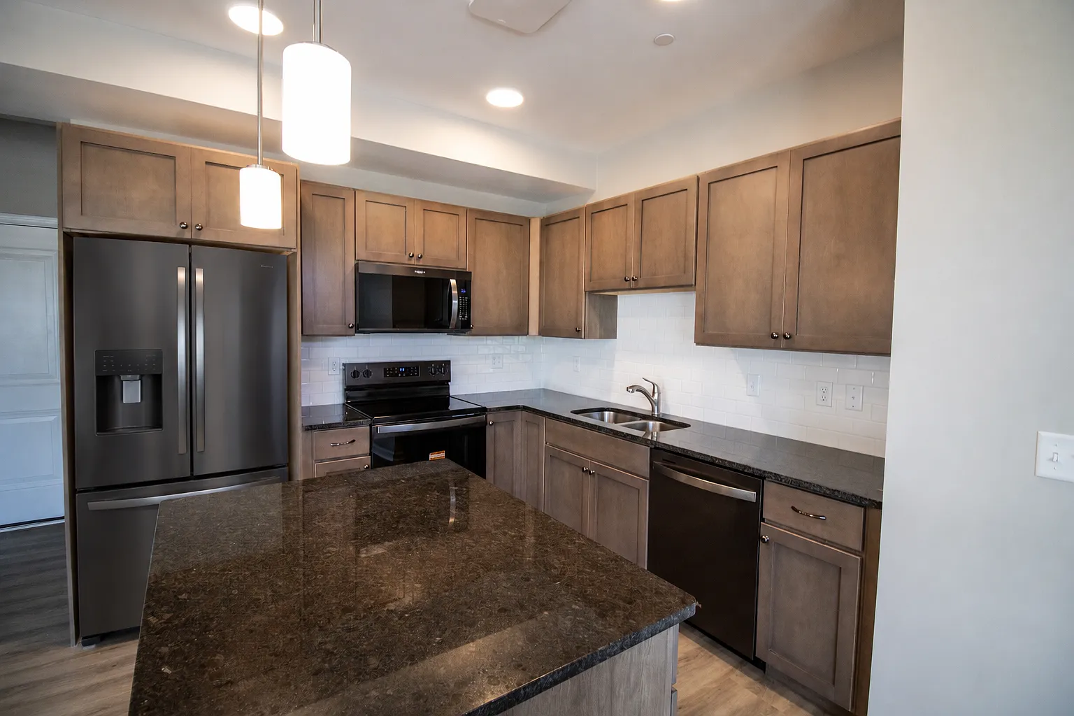 Lincoln Center - Townhomes — Photo 4