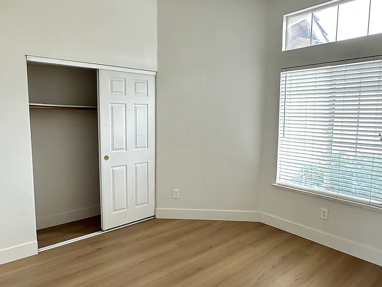 8482 Alameda Park Dr — Photo 6