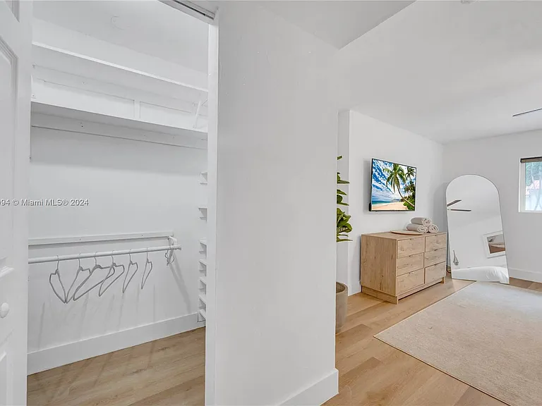 630 NE 117th St — Photo 44
