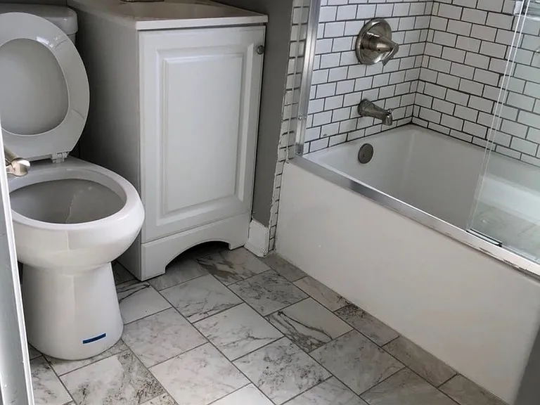 209 S Albany Ave #1 — Photo 6