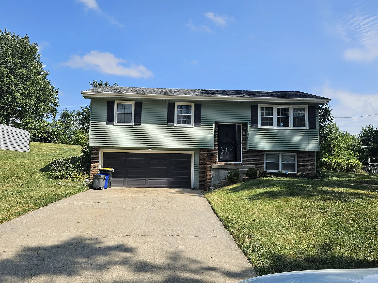 3 bed, 1.5 bath, 1074 sqft, $1,900 — Photo 1