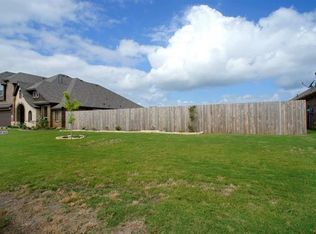 5248 Smokey Ridge Dr, Fort Worth, TX 76123