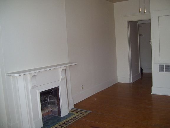 Living Room 19 x 13