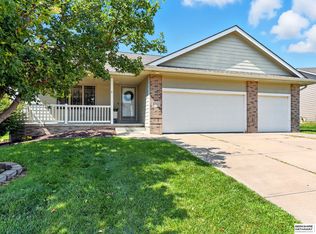 11714 S 211th St, Gretna, NE 68028
