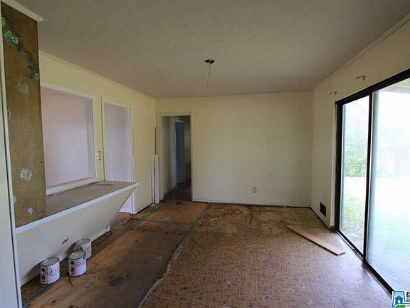 4th image of 1305 Easterwood Dr