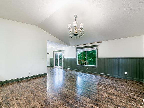4th image of 321 Highland Ridge Dr