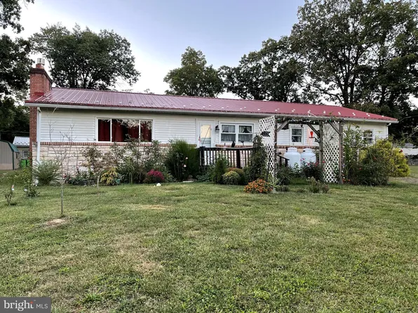 8662 Oakdale Rd, Orrstown, PA 17244