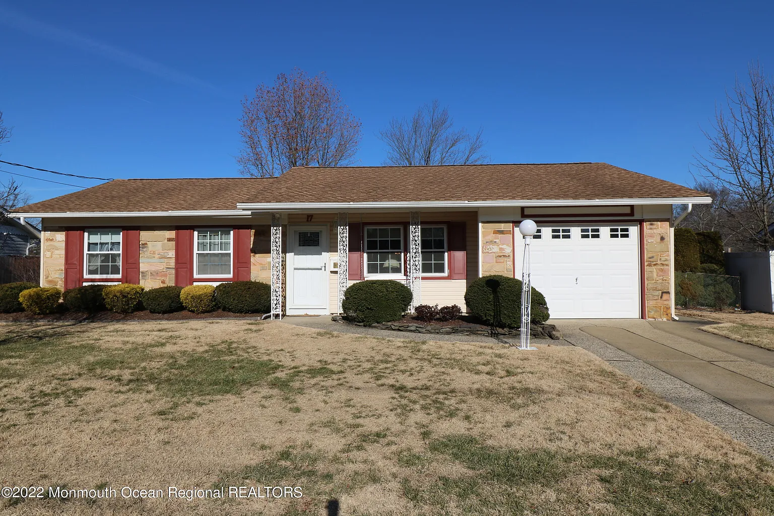 17 Throop Avenue photo 1