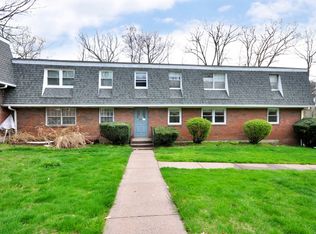 342 Dunfey Ln APT B, Windsor, CT 06095