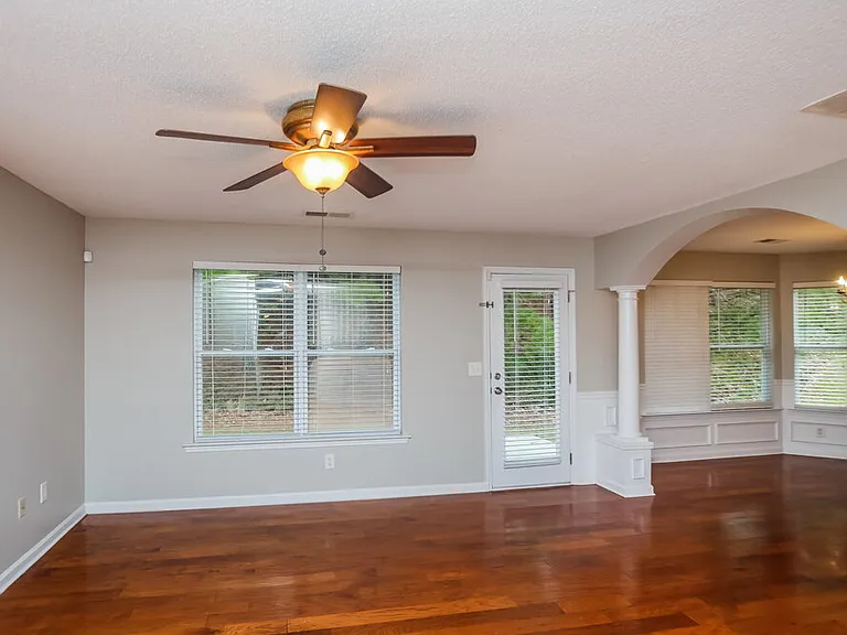 156 Darbys Run Way — Photo 4