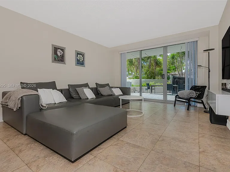 1500 Bay Rd #116S — Photo 4