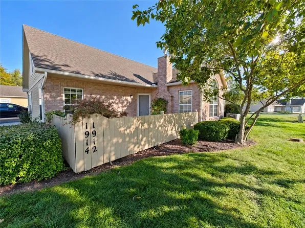 1912 W 139th St, Leawood, KS 66224