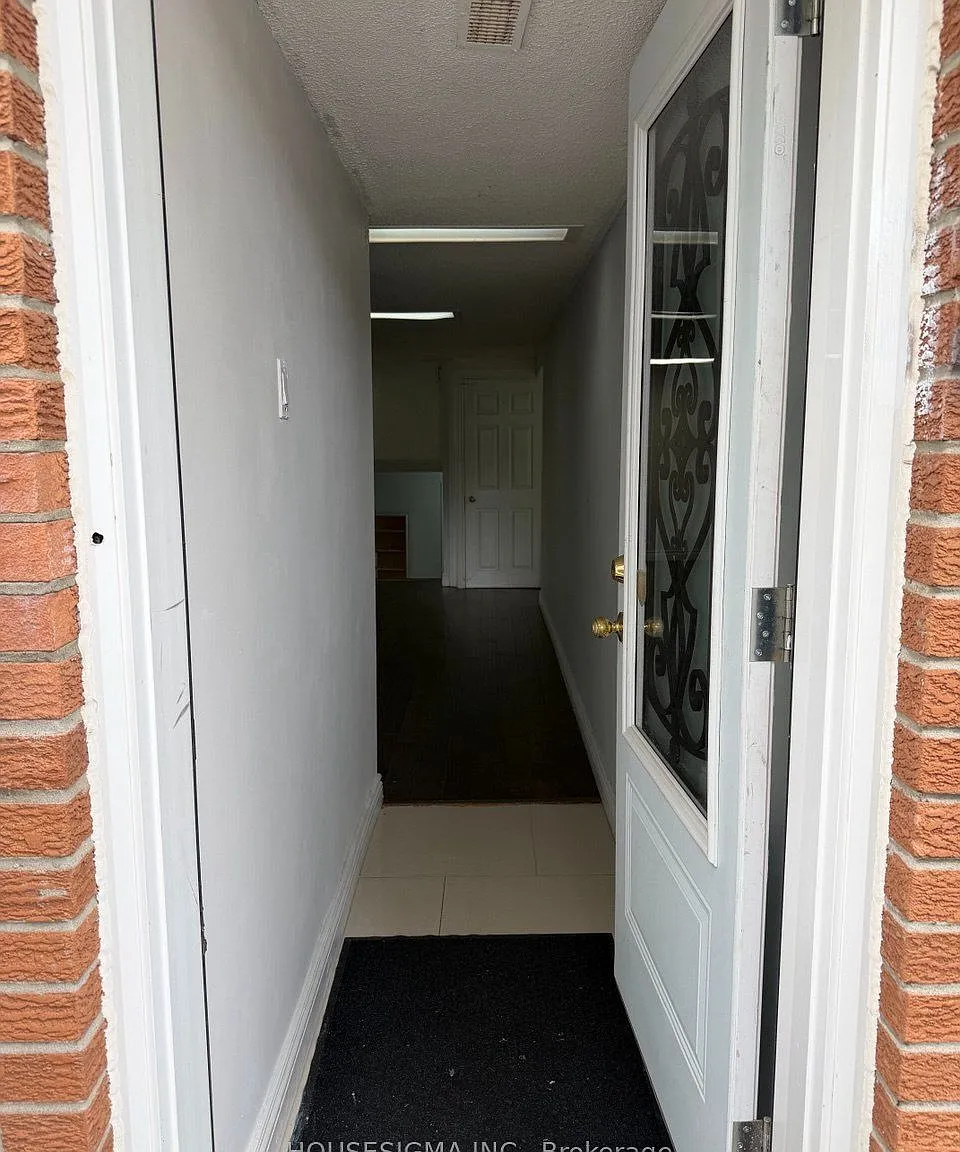 2 bed, $1,800 — Photo 4
