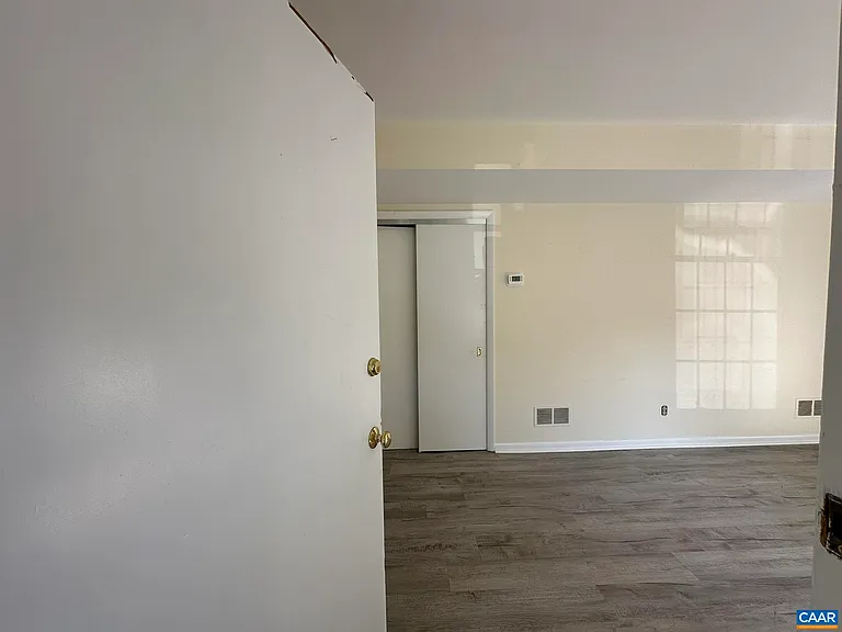 1724 Solomon Rd #B — Photo 2