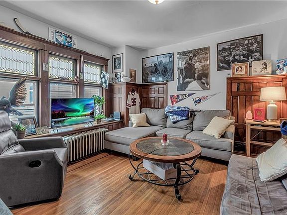 2nd image of 146 Anderson Pl