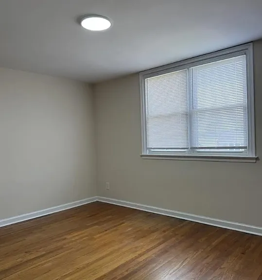 2311 Saymoure Rd — Photo 1