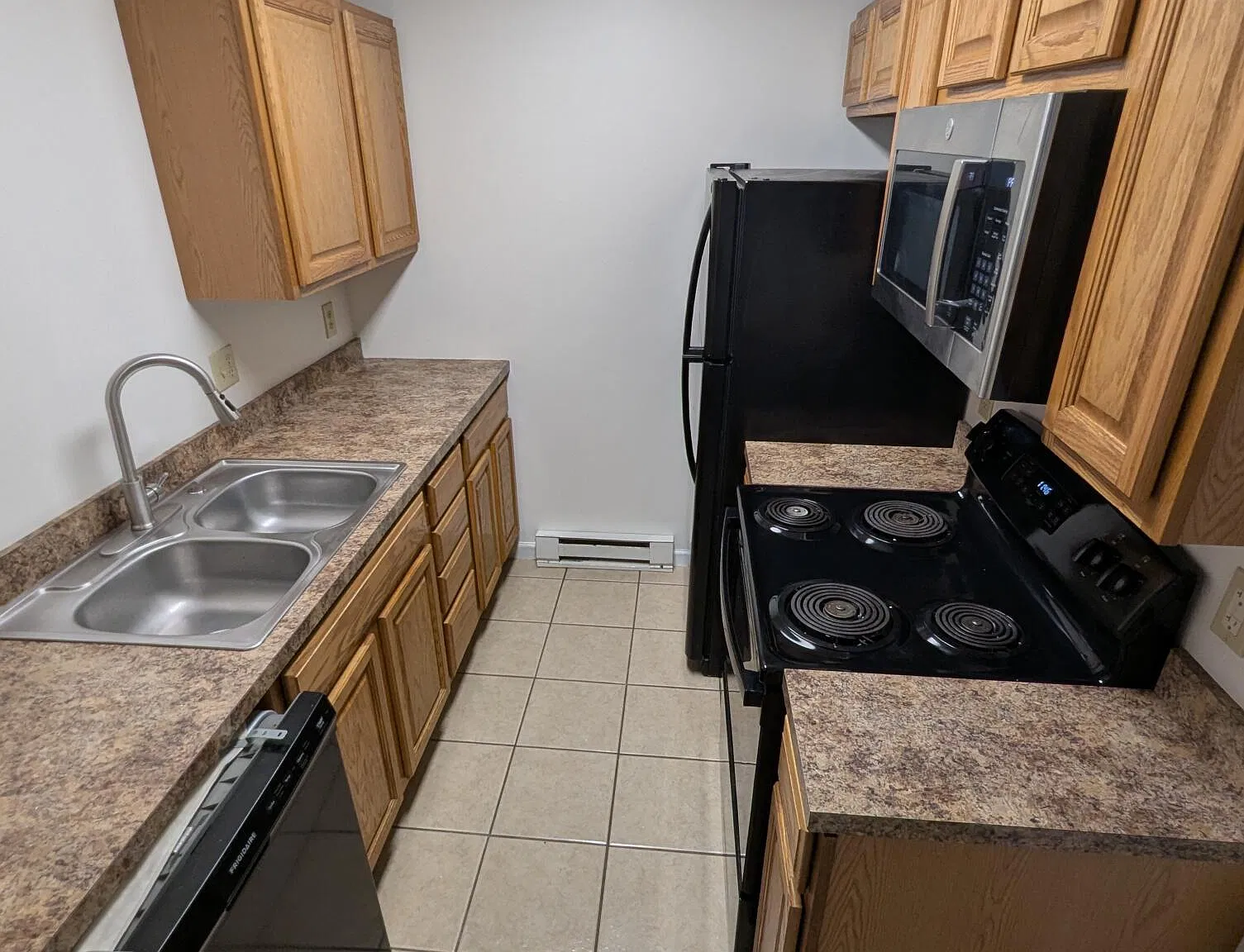 2 bed, 980 sqft, $1,050 — Photo 4
